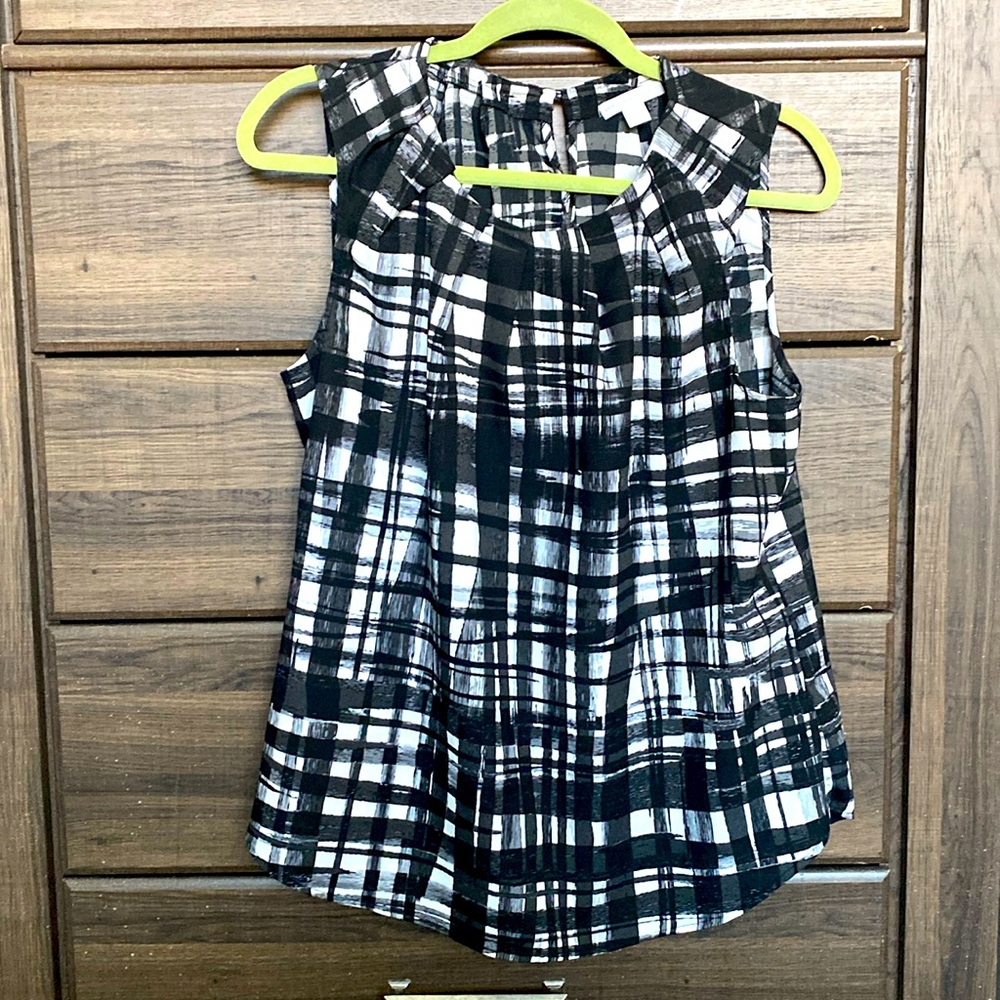 Women’s sleeveless blouse